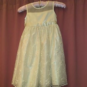 Little girls dress